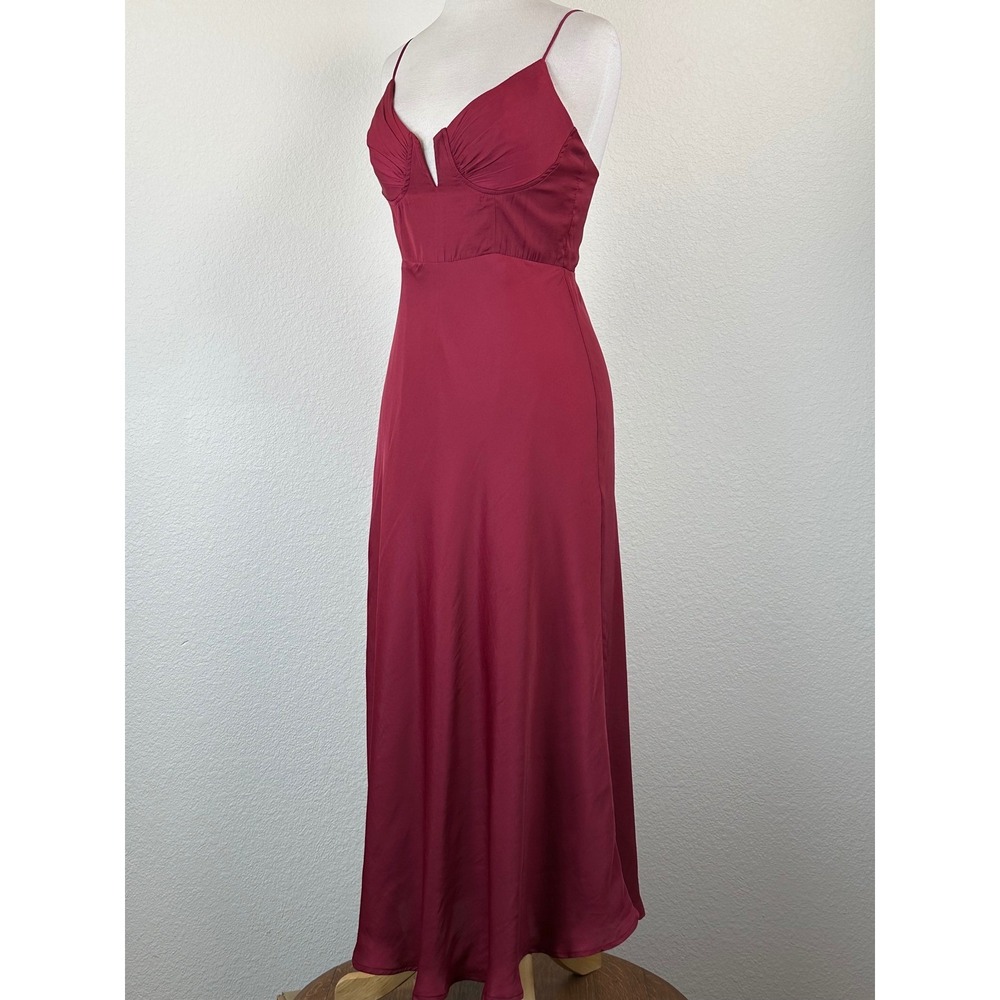 Selfie Leslie Lake Como Red Satin Midi Dress V Wire‎ Bust Elegant M - Picture 6 of 16